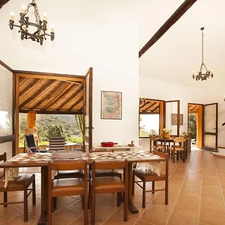 Lina Comfortable Villa Torre delle Stelle